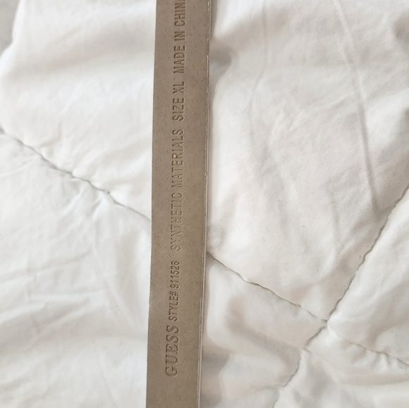 Guess White and Gold Belt with Chic Design Size Xlarge - Picture 3 of 4